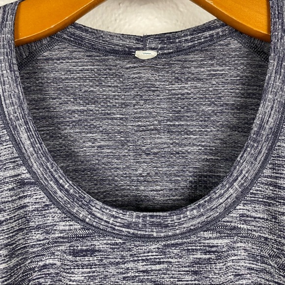 Lululemon Swiftly Tech Short Sleeve Heathered Cadet Blue size 8 - Picture 7 of 12